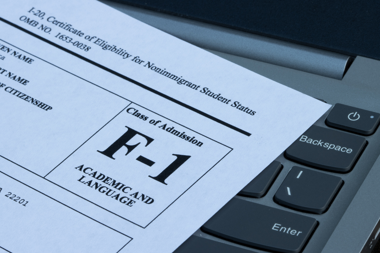 2026美國F-1學生簽證重大新規：D/S取消、I-94最長4年，OPT、轉學與延期全面受影響